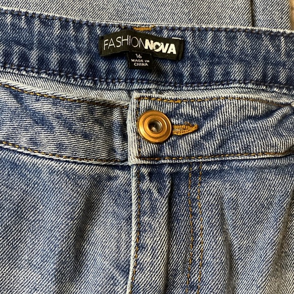 Fashion Nova Light Blue Demin Jeans Womens size 16 - Picture 4 of 5